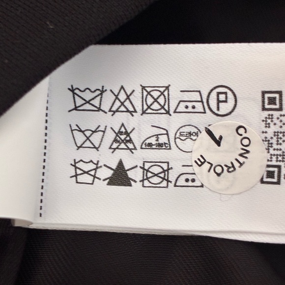 NWT. Zara ZW Collection Black Cropped Jacket. Size L. - Picture 9 of 9